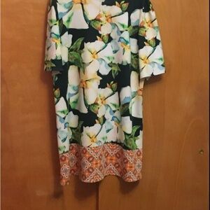 Floral Print Dress with Geometric Hem, plus size 3X Hawaiian looking